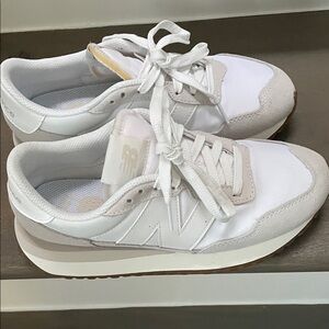 New Balance Women's White and Gray Sneakers